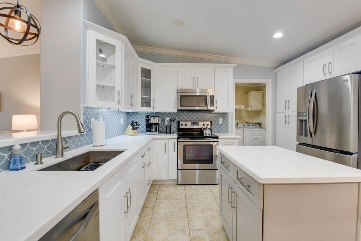 Loggerhead Lagoon - Modern Waterfront Home Pirates Cove Εξωτερικό φωτογραφία